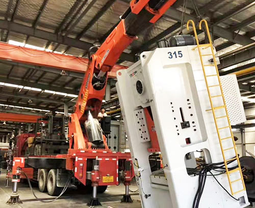 惠来附近随车吊出租，轻松解决运输难题